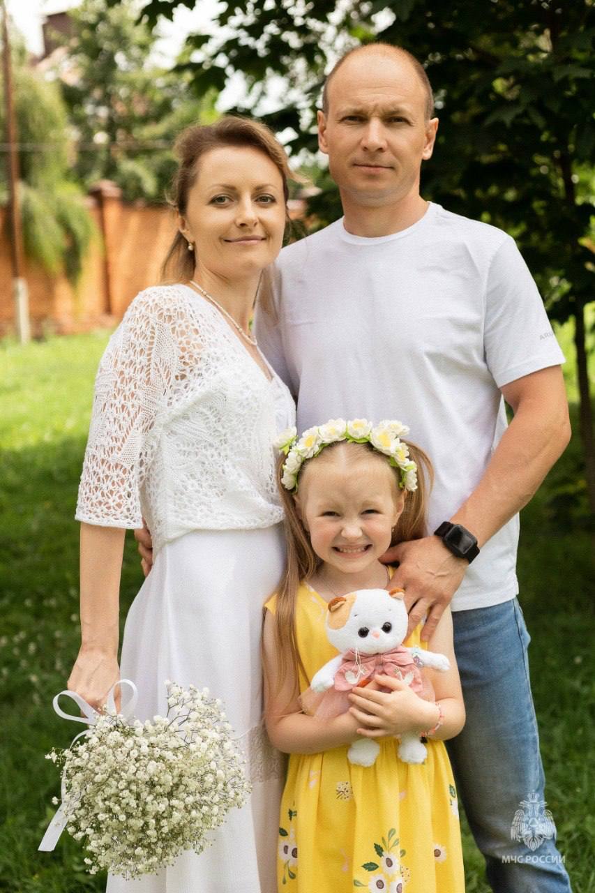 #ЛицаМЧС. «Этот мир стал моим с детства» - Антон Мутовкин о своей службе в МЧС России, ответственности и помощи людям 22 ноября в России отмечается День сыновей