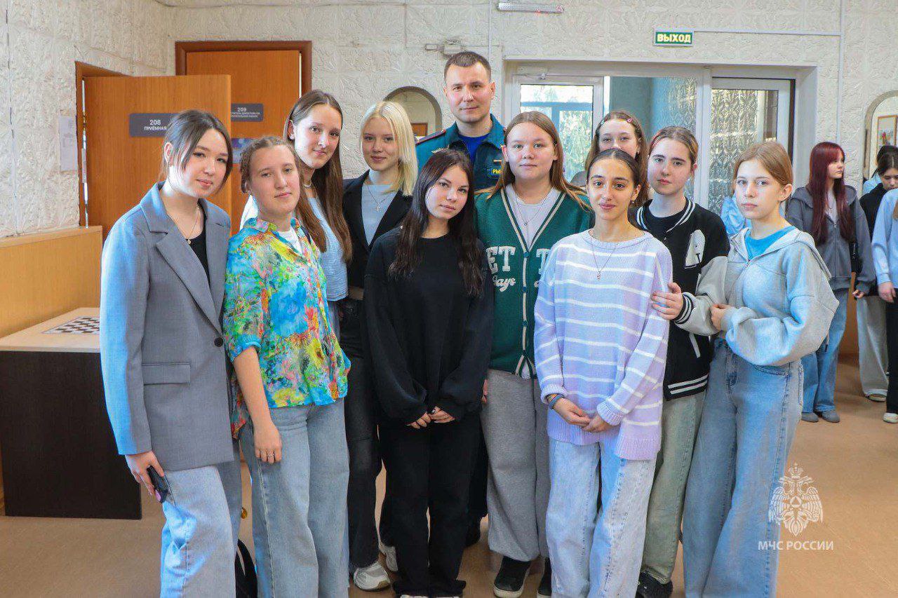 Зауральские сотрудники МЧС России рассказали будущим педагогам как оказать первую помощь пострадавшим при ДТП Зауральские сотрудники МЧС России рассказали будущим педагогам как оказать первую помощь пострадавшим при ДТП