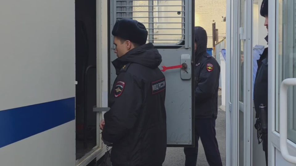 Зауральские оперуполномоченные задержали молодого человека, подозреваемого в покушении на незаконный сбыт наркотиков