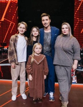       !   ,   ,        &quot; &quot;!