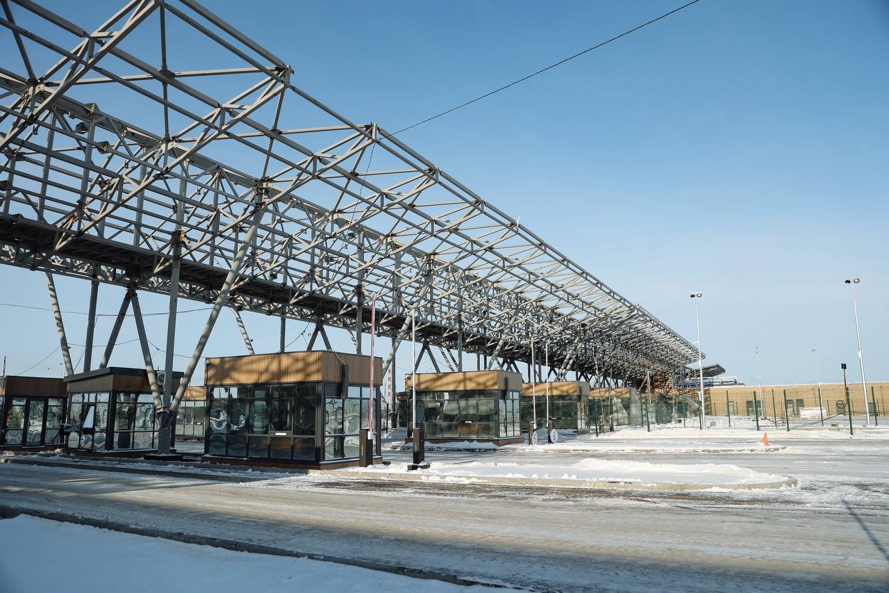 Строительство автомобильного пункта пропуска Кани-Курган близится к завершению Строительство автомобильного пункта пропуска Кани-Курган близится к завершению