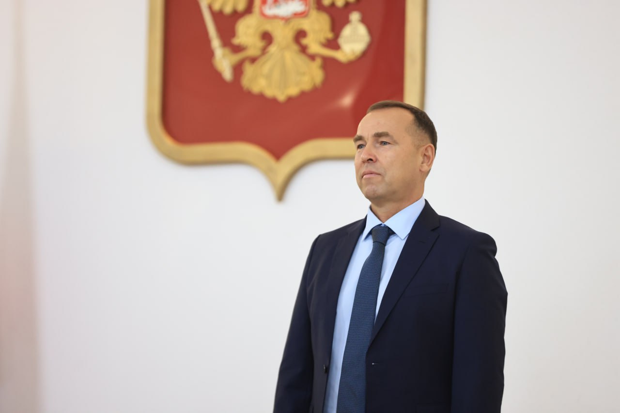 Сегодня, 4 декабря, губернатор Вадим Шумков поздравил членов избирательных комиссий с 30-летием избирательной системы Курганской области и вручил награды Сегодня, 4 декабря, губернатор Вадим Шумков поздравил членов избирательных комиссий с 30-летием избирательной системы Курганской области и вручил награды