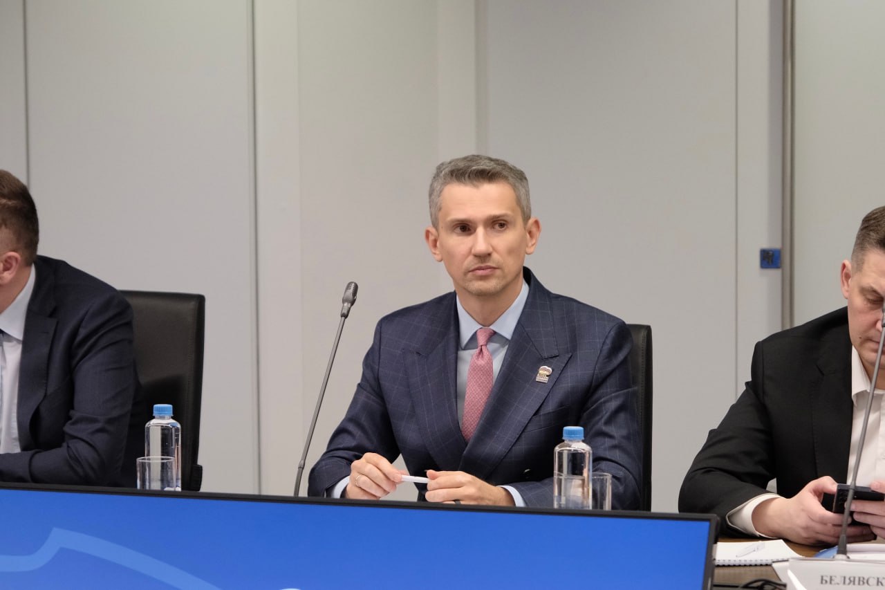 Вице-губернатор – руководитель аппарата губернатора Курганской области Андрей Алексеев принял участие в заседании Уральского межрегионального координационного совета партии «Единая Россия», который прошёл в Екатеринбурге 5... Вице-губернатор – руководитель аппарата губернатора Курганской области Андрей Алексеев принял участие в заседании Уральского межрегионального координационного совета партии «Единая Россия», который прошёл в Екатеринбурге 5...