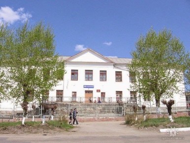 Глава Далматовского округа Андрей Аносов заявил, что здание начальной школы по улице Советская в городе Далматово из-за аварийного состояния будет снесено