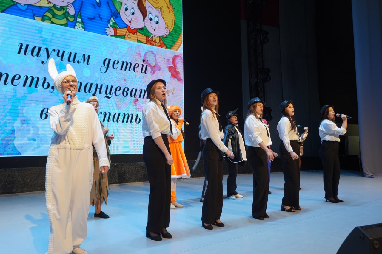 В Кургане в зале Центра культуры и досуга «Современник» прошел Гала-концерт 14-го открытого фестиваля работающей молодежи «Без границ – 2025» В Кургане в зале Центра культуры и досуга «Современник» прошел Гала-концерт 14-го открытого фестиваля работающей молодежи «Без границ – 2025»