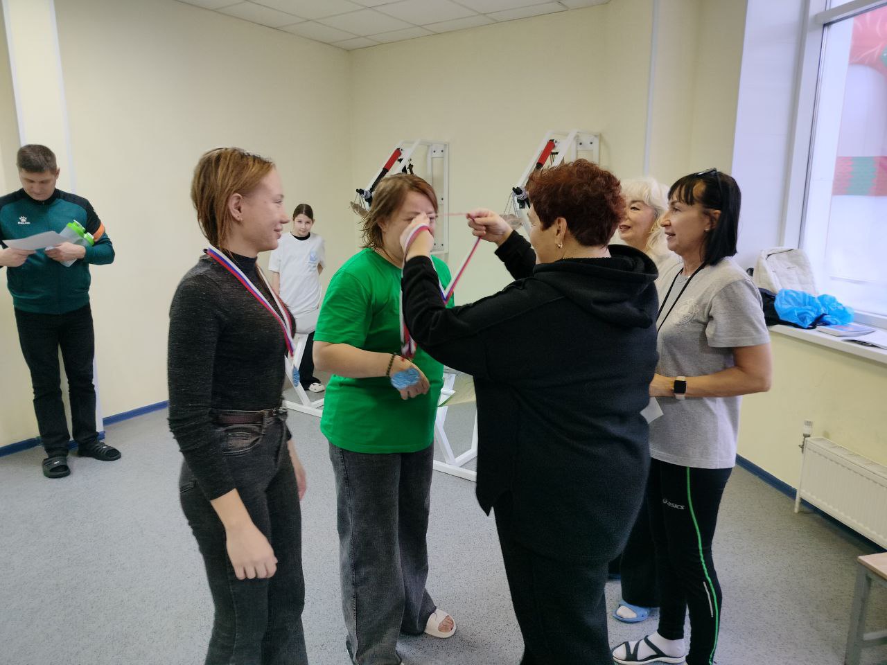 «Спорт – норма жизни». В минувшие выходные прошли соревнования «Эстафета ГТО» среди муниципальных служащих города Кургана, посвященные 80-летию Победы в Великой Отечественной войне «Спорт – норма жизни». В минувшие выходные прошли соревнования «Эстафета ГТО» среди муниципальных служащих города Кургана, посвященные 80-летию Победы в Великой Отечественной войне