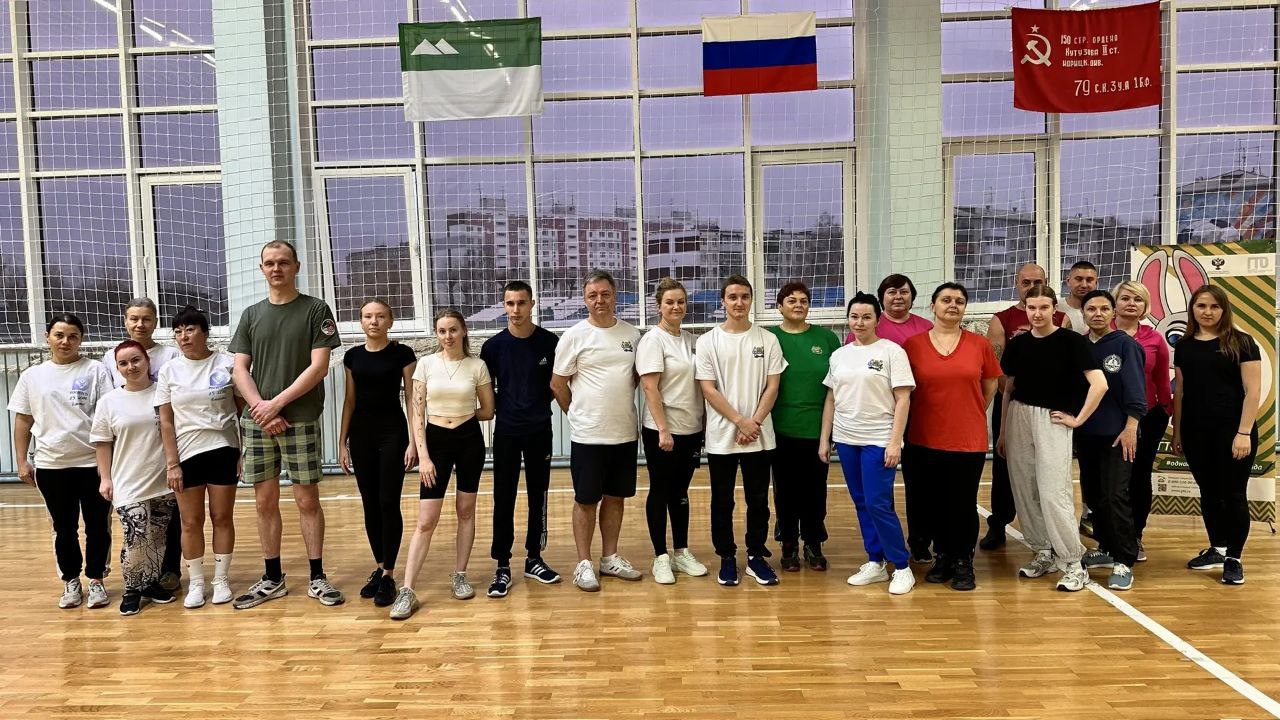 «Спорт – норма жизни». В минувшие выходные прошли соревнования «Эстафета ГТО» среди муниципальных служащих города Кургана, посвященные 80-летию Победы в Великой Отечественной войне «Спорт – норма жизни». В минувшие выходные прошли соревнования «Эстафета ГТО» среди муниципальных служащих города Кургана, посвященные 80-летию Победы в Великой Отечественной войне