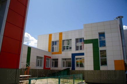 В Кургане продолжаются капитальные ремонты образовательных учреждений