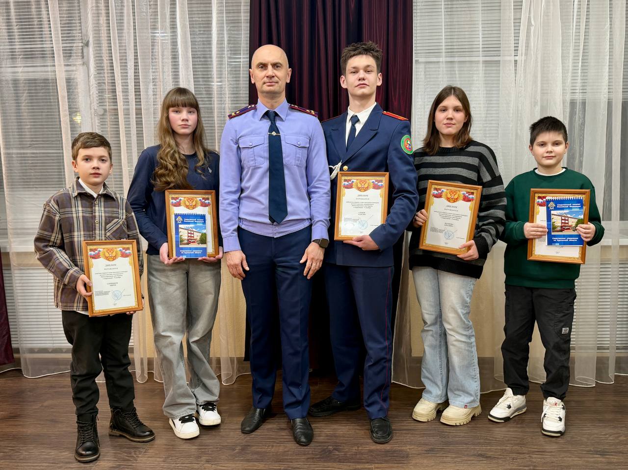 В конце октября в следственном управлении были подведены итоги первого этапа конкурса детского рисунка, посвященного Международному дню борьбы с коррупцией В конце октября в следственном управлении были подведены итоги первого этапа конкурса детского рисунка, посвященного Международному дню борьбы с коррупцией