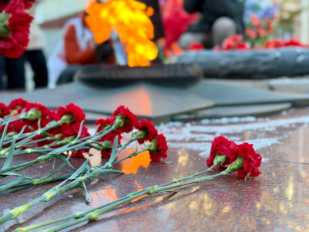 Сотрудники регионального следственного управления почтили память защитников нашей страны Сотрудники регионального следственного управления почтили память защитников нашей страны