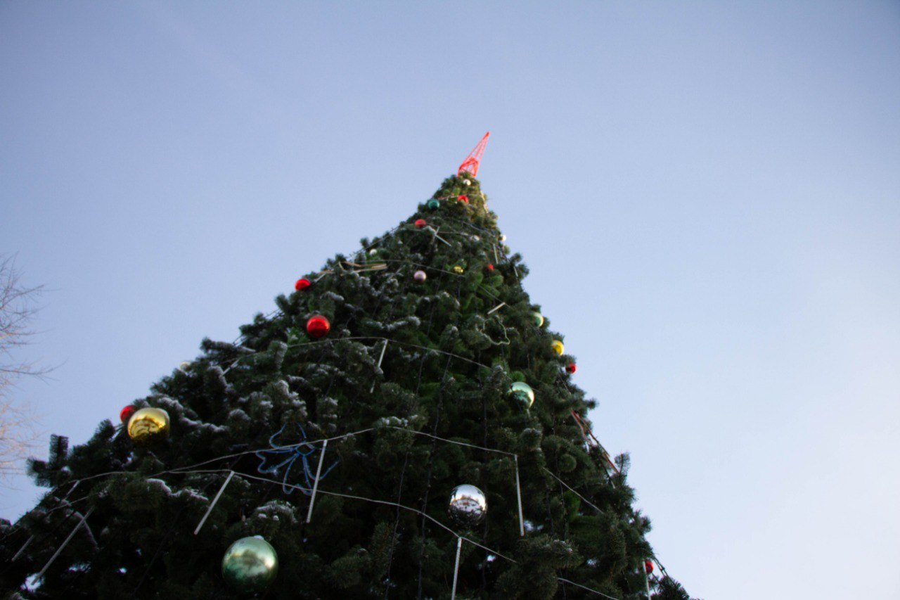 Навстречу Новому году. В Кургане продолжается подготовка к главному зимнему празднику