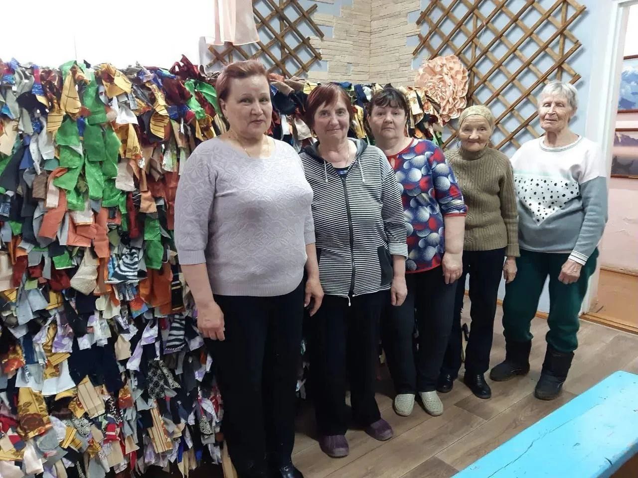 Губернатор Вадим Шумков рассказал ответеранах поселка Новый Мир Юргамышского округа, которые помогают фронту и поблагодарил их за поддержку наших бойцов: Губернатор Вадим Шумков рассказал ответеранах поселка Новый Мир Юргамышского округа, которые помогают фронту и поблагодарил их за поддержку наших бойцов: