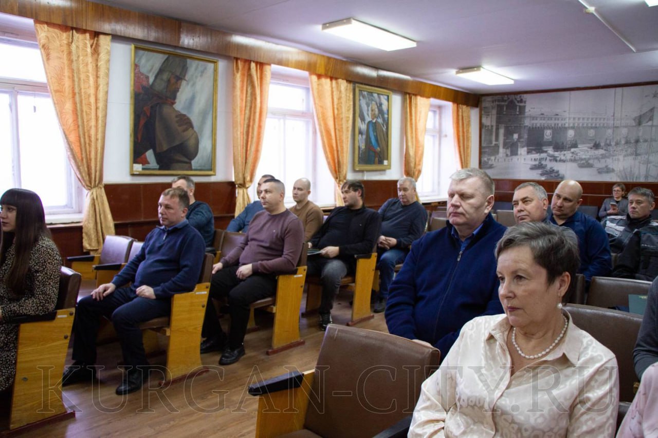 Сегодня, 11 декабря, в городском военном комиссариате в торжественной обстановке были подведены итоги ежегодного городского смотра-конкурса по вопросам исполнения военно-транспортной обязанности среди организаций города за... Сегодня, 11 декабря, в городском военном комиссариате в торжественной обстановке были подведены итоги ежегодного городского смотра-конкурса по вопросам исполнения военно-транспортной обязанности среди организаций города за...