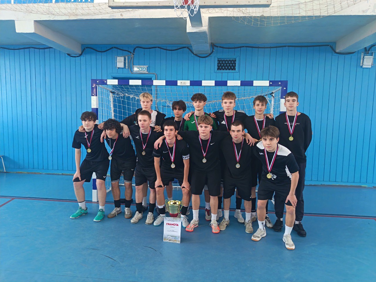 С 24 ноября по 11 декабря в Кургане проходила школьная мини-футбольная лига С 24 ноября по 11 декабря в Кургане проходила школьная мини-футбольная лига