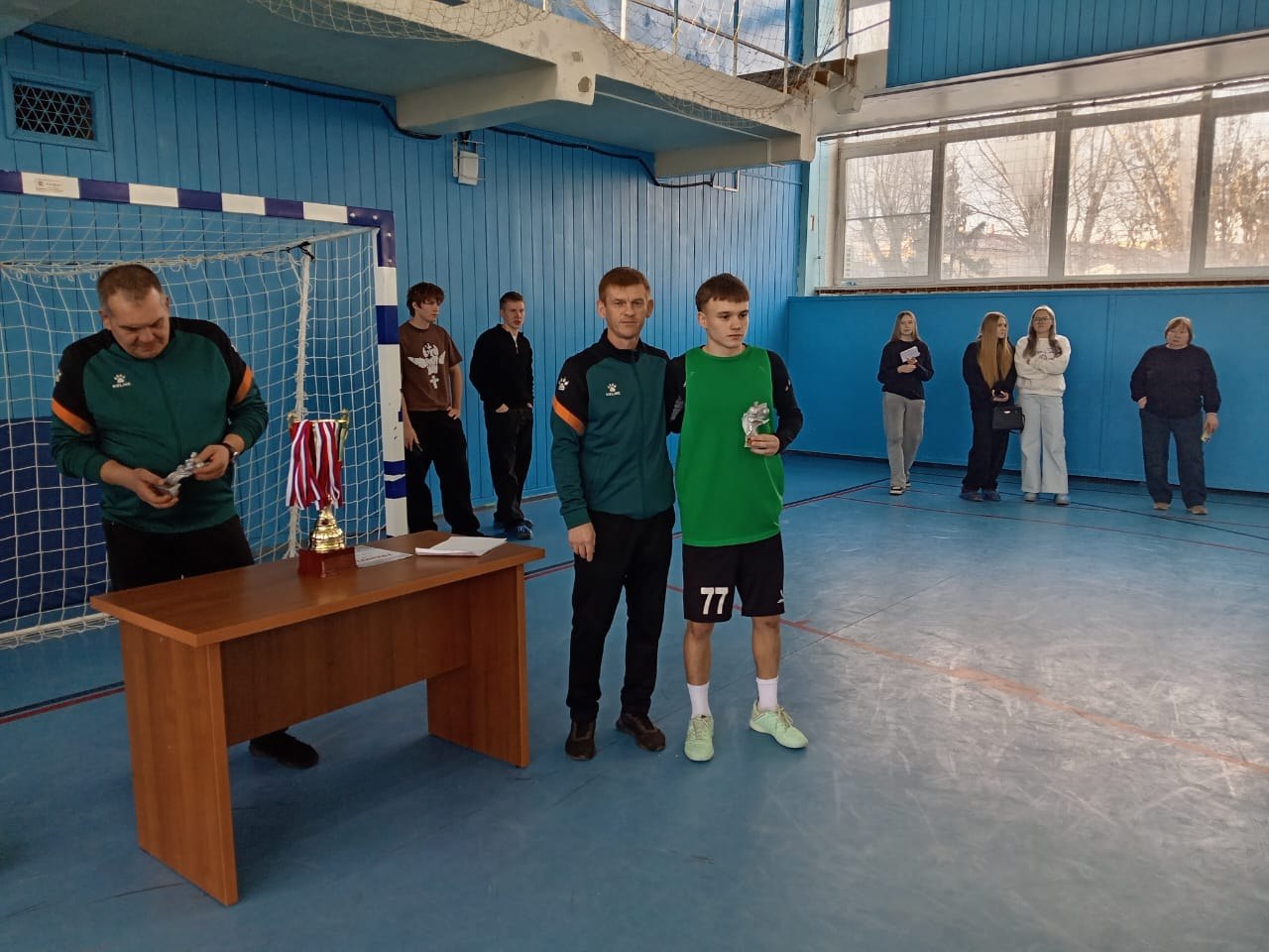 С 24 ноября по 11 декабря в Кургане проходила школьная мини-футбольная лига С 24 ноября по 11 декабря в Кургане проходила школьная мини-футбольная лига