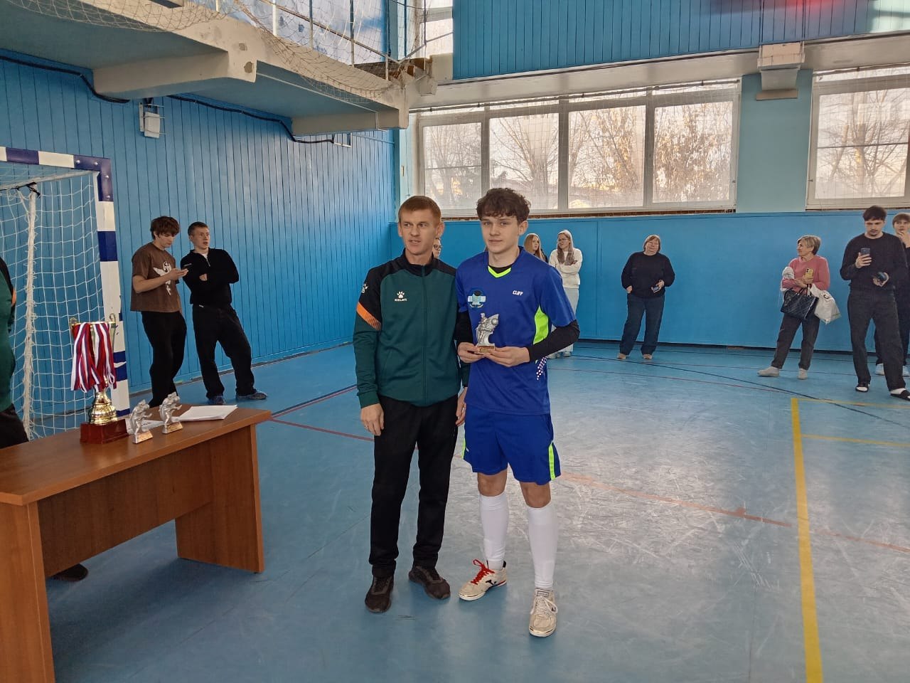 С 24 ноября по 11 декабря в Кургане проходила школьная мини-футбольная лига С 24 ноября по 11 декабря в Кургане проходила школьная мини-футбольная лига