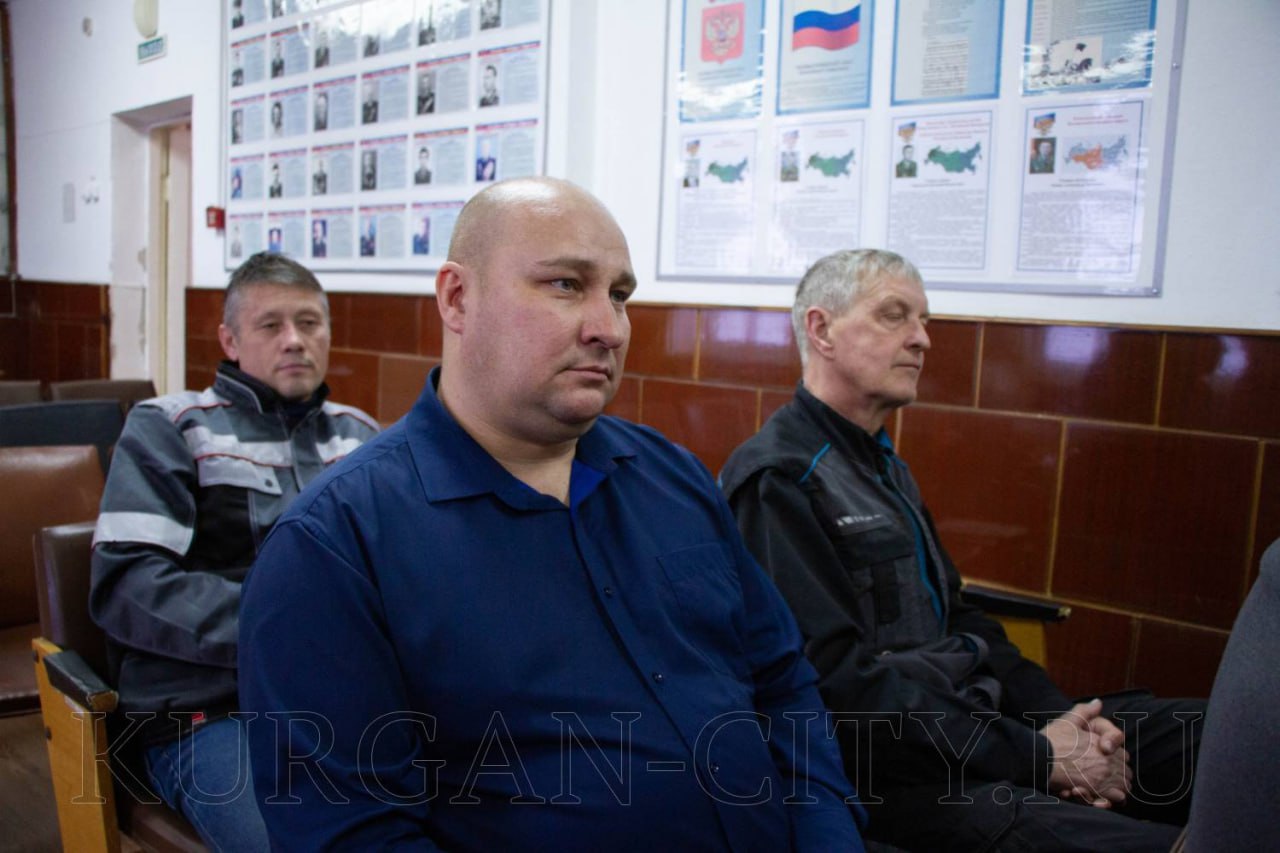 Сегодня, 11 декабря, в городском военном комиссариате в торжественной обстановке были подведены итоги ежегодного городского смотра-конкурса по вопросам исполнения военно-транспортной обязанности среди организаций города за... Сегодня, 11 декабря, в городском военном комиссариате в торжественной обстановке были подведены итоги ежегодного городского смотра-конкурса по вопросам исполнения военно-транспортной обязанности среди организаций города за...