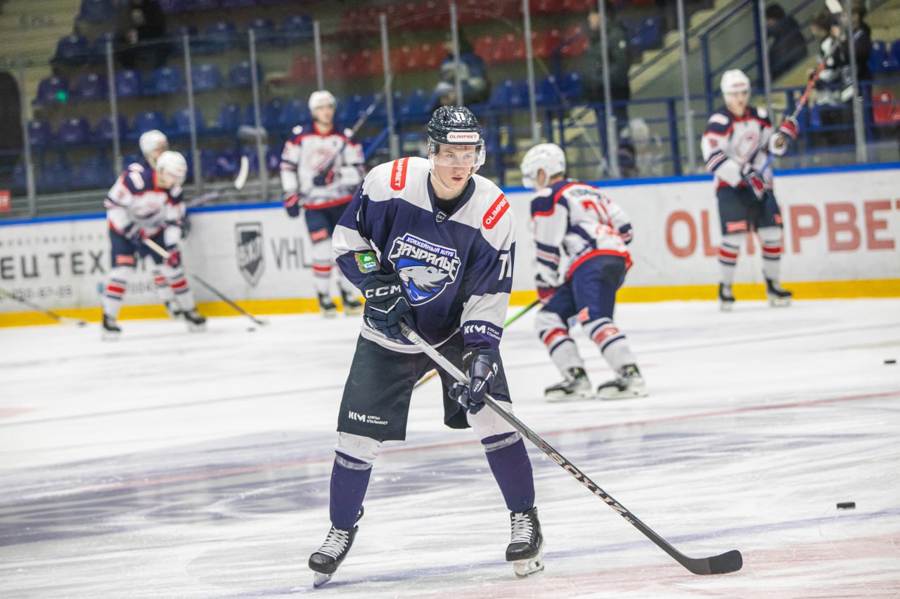 «Зауралье» уступило «Кристаллу» на старте домашней серии