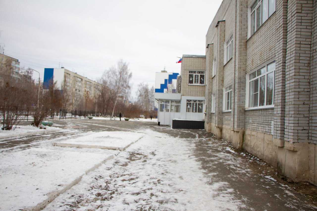 Антон Науменко: Включил несколько вопросов по обращениям, поступившим на прямую линию губернатора Курганской области Вадима Михайловича Шумкова Антон Науменко: Включил несколько вопросов по обращениям, поступившим на прямую линию губернатора Курганской области Вадима Михайловича Шумкова