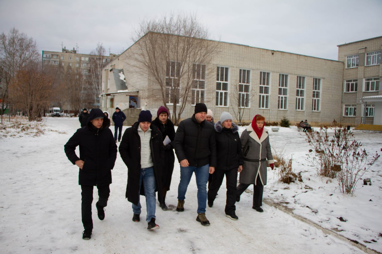 Антон Науменко: Включил несколько вопросов по обращениям, поступившим на прямую линию губернатора Курганской области Вадима Михайловича Шумкова Антон Науменко: Включил несколько вопросов по обращениям, поступившим на прямую линию губернатора Курганской области Вадима Михайловича Шумкова