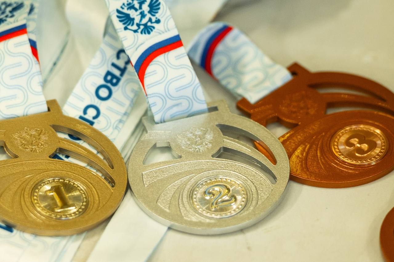 Курганские студенты стали победителями Всероссийской зимней Гимназиады среди студентов и школьников, посвящённой 80-летию Великой Победы Курганские студенты стали победителями Всероссийской зимней Гимназиады среди студентов и школьников, посвящённой 80-летию Великой Победы