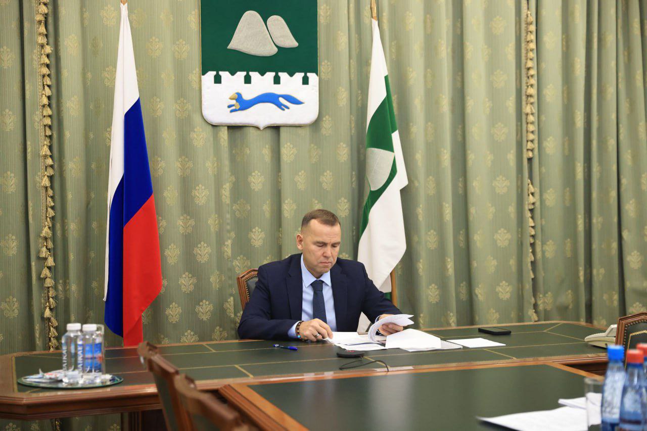 Полномочный представитель Президента России в Уральском федеральном округе Артём Жога 15 декабря обсудил с главами регионов ход модернизации первичного звена здравоохранения и обеспечение кадрами сельских и отдалённых... Полномочный представитель Президента России в Уральском федеральном округе Артём Жога 15 декабря обсудил с главами регионов ход модернизации первичного звена здравоохранения и обеспечение кадрами сельских и отдалённых...