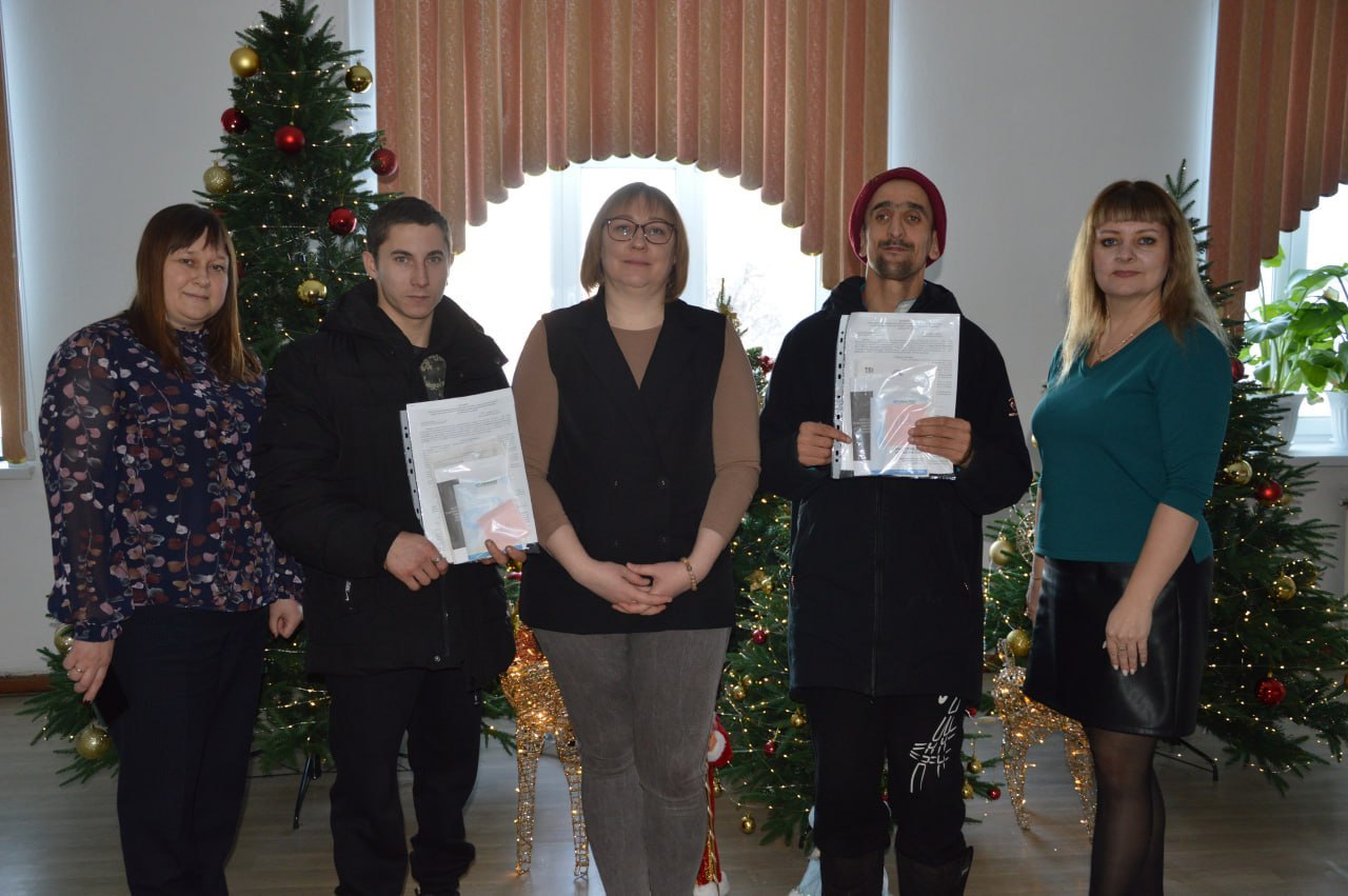 В Каргапольском округе детям-сиротам вручили ключи от новых квартир