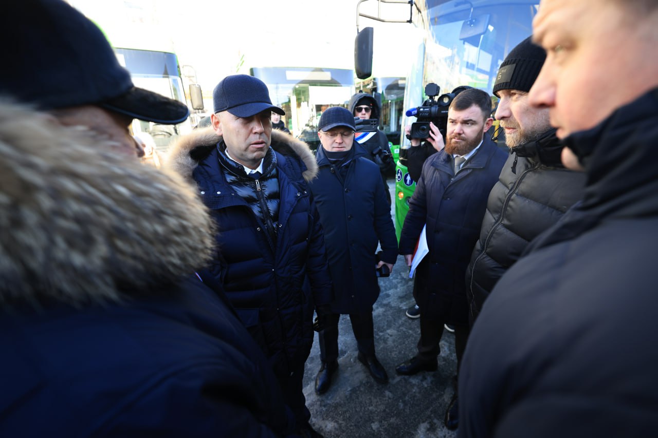 В Кургане при поддержке губернатора и правительства области обновили почти все автобусы В Кургане при поддержке губернатора и правительства области обновили почти все автобусы