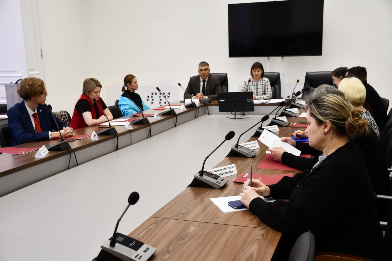 Глава облизбиркома Роман Скиндерев принял участие в работе первого заседания Восточной ТИК г. Кургана нового состава Глава облизбиркома Роман Скиндерев принял участие в работе первого заседания Восточной ТИК г. Кургана нового состава