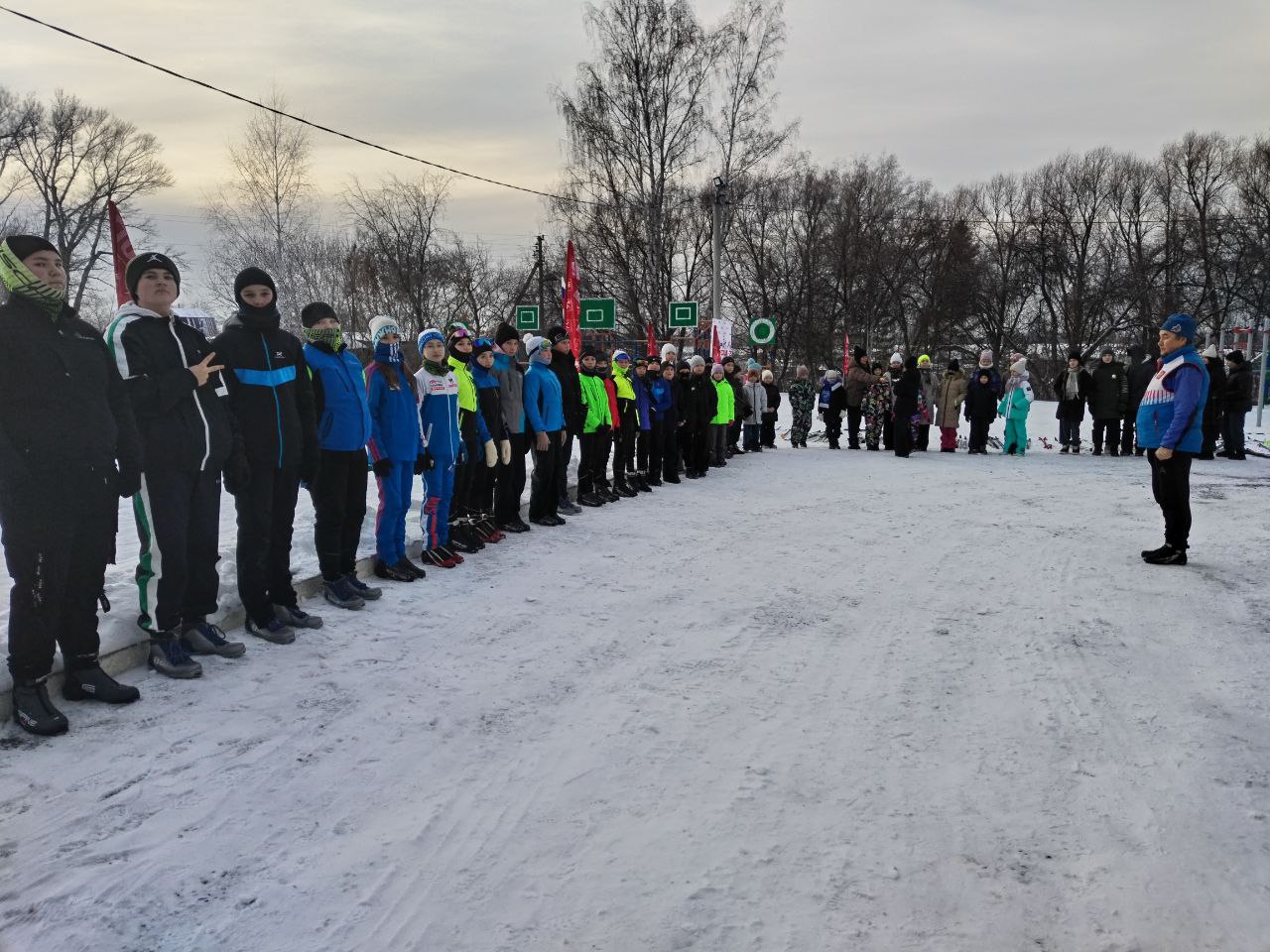 В рамках проекта «Зима спортивная» жители Кургана встали на лыжи и приняли участие в занятиях по биатлону В рамках проекта «Зима спортивная» жители Кургана встали на лыжи и приняли участие в занятиях по биатлону