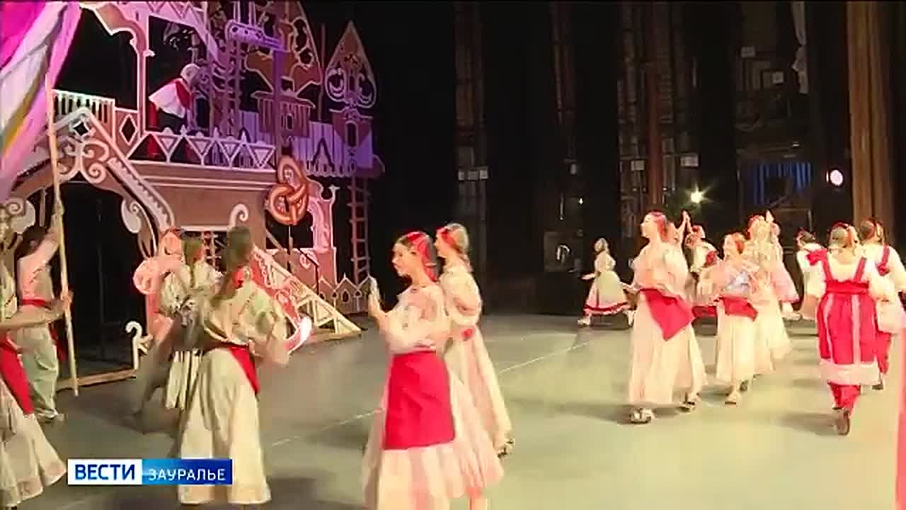 В Курганской филармонии готовят масштабную новогоднюю премьеру — мюзикл «Летучий корабль»