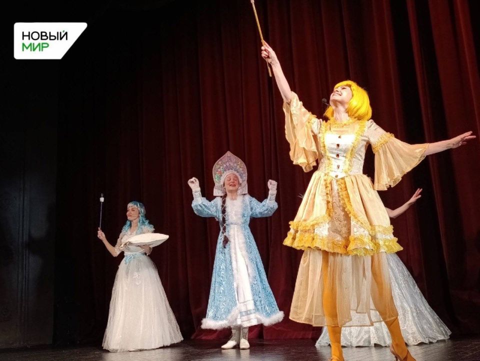 В Курганском театре драмы состоялась генеральная репетиция долгожданной премьеры — сказочного сна «Питер Пэн»