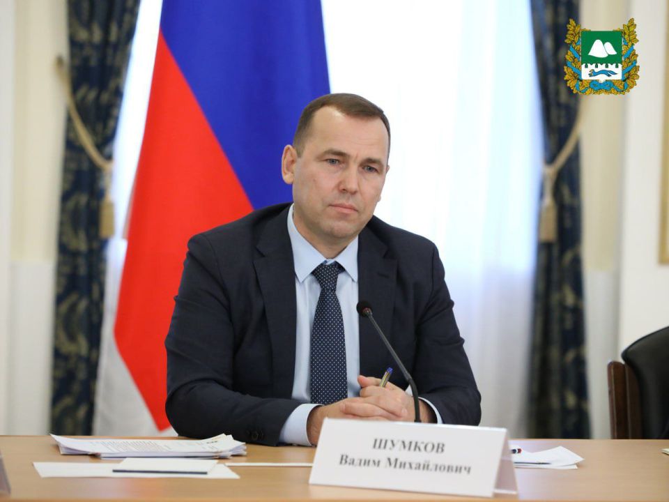 Уважаемые сотрудники и ветераны органов государственной безопасности, поздравляю вас с профессиональным праздником