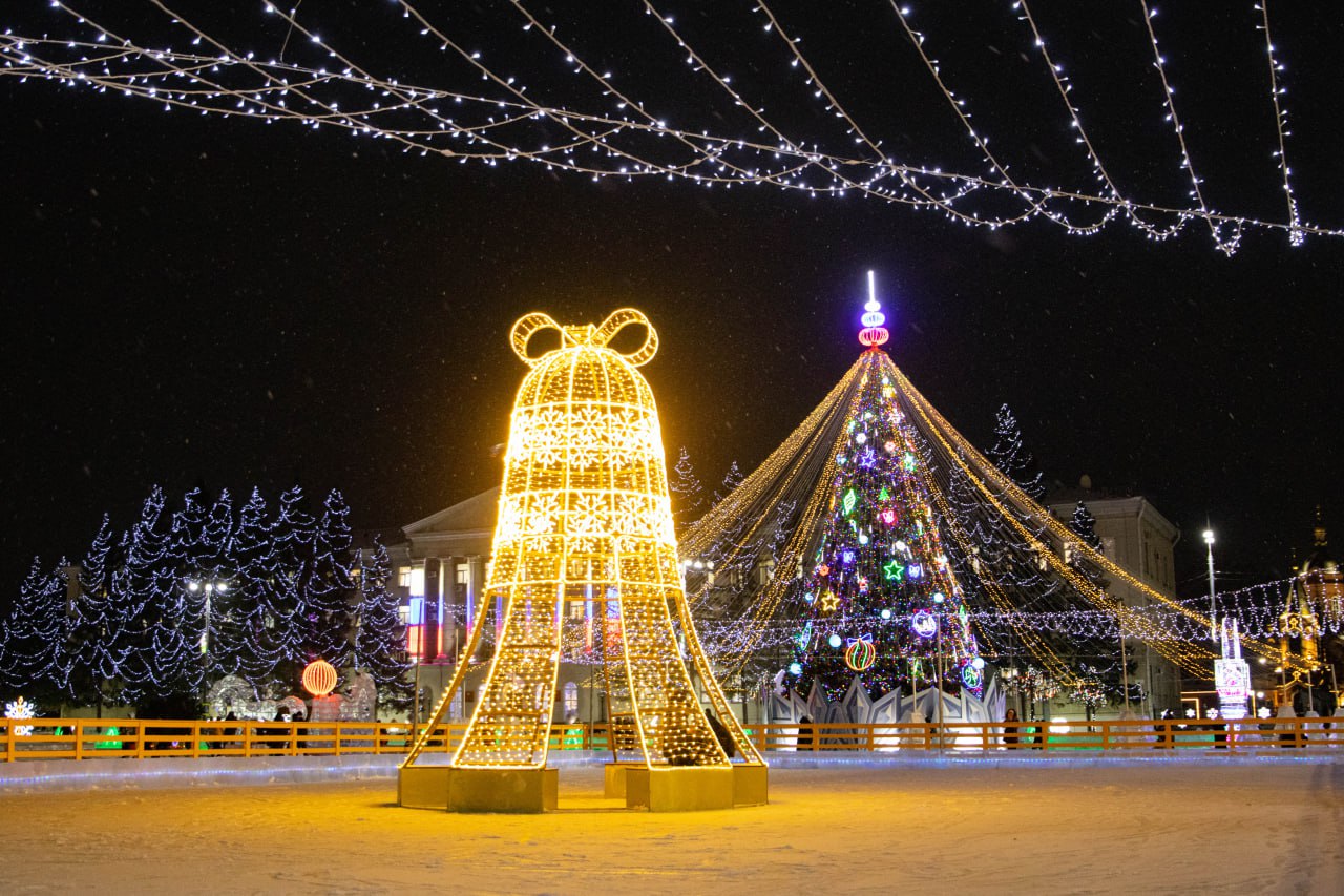 Для многих жителей Кургана катание на коньках стало любимым видом зимних развлечений и забав