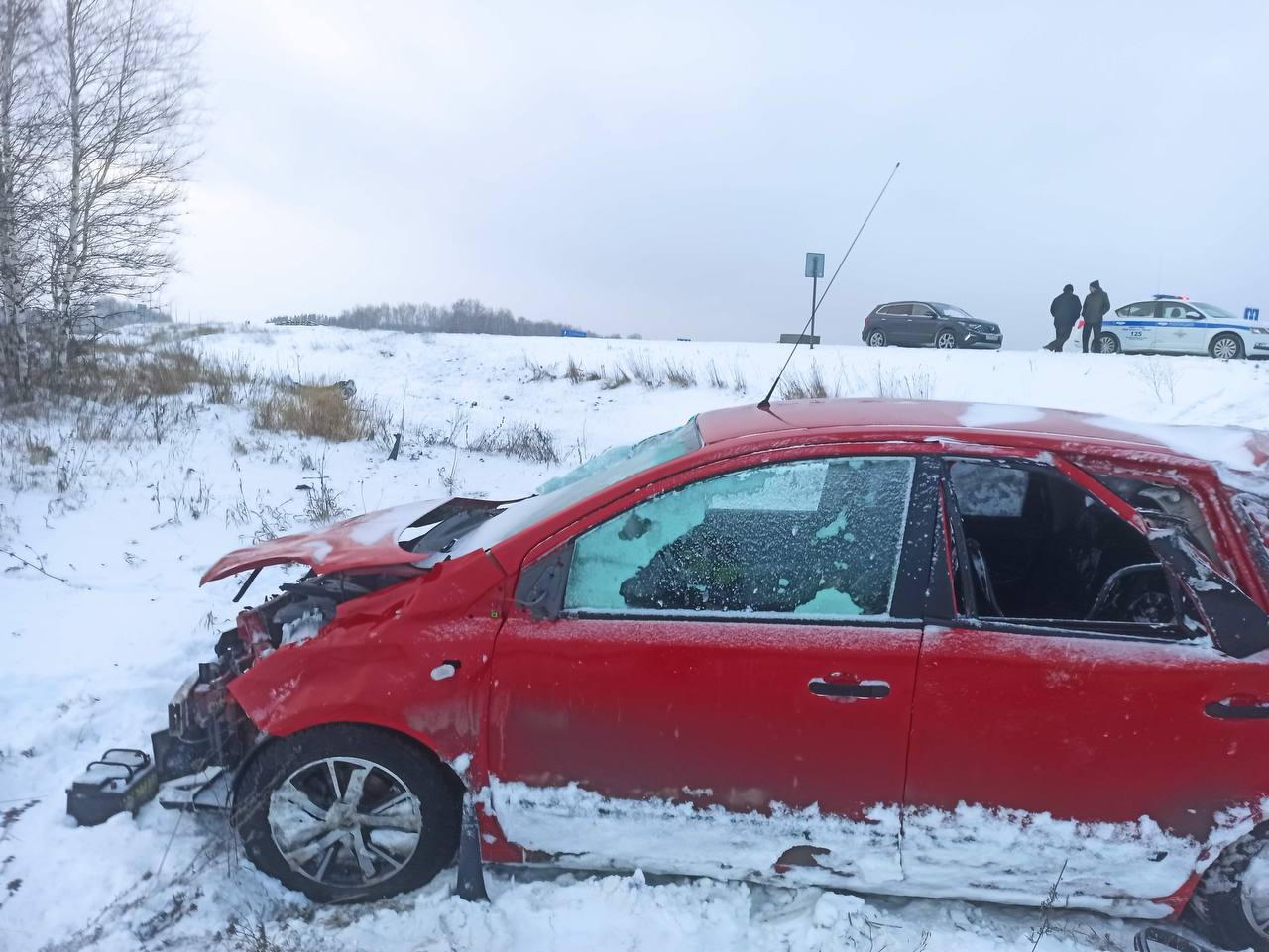 Накануне, в 13 часов 10 минут, на 253 км + 350 м автомобильной дороге федерального значения Р- 254 «Иртыш» в городе Кургане, водитель автомобиля «NISSAN NOTE» 2007 года рождения, двигаясь по автодороге «Иртыш», со стороны...