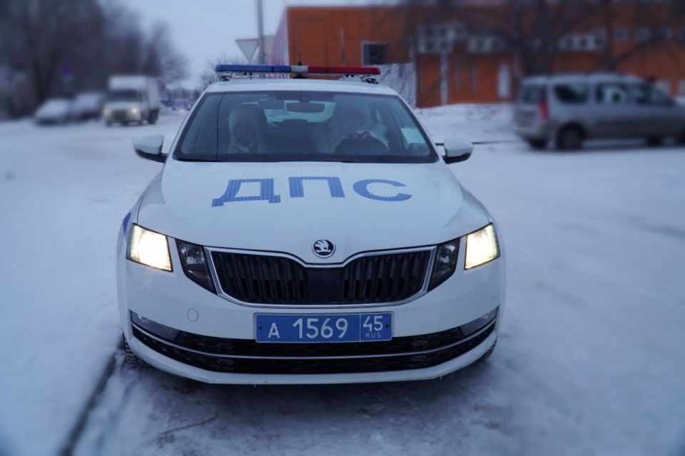 «Полицейский Дед Мороз» продолжает приносить праздник детям Зауралья