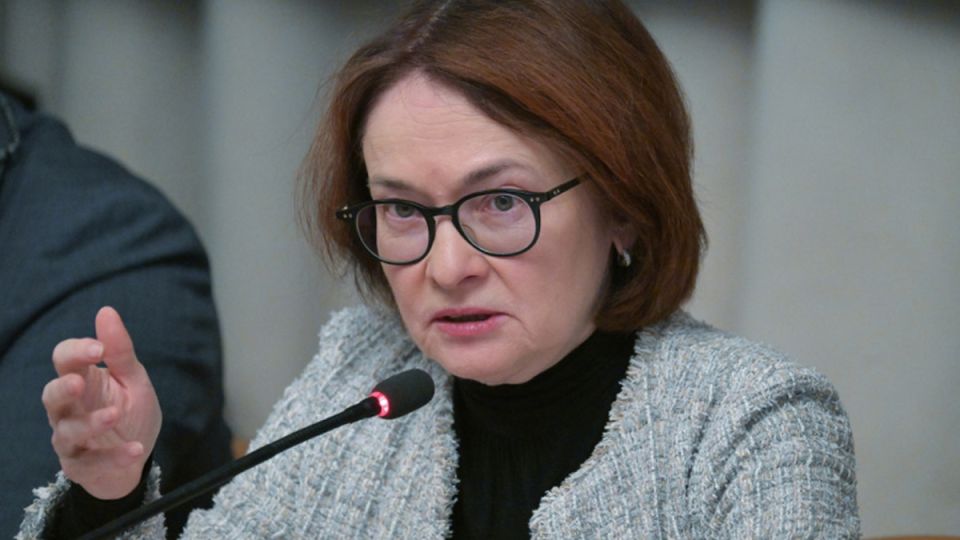 Российские вкладчики: стоит ли торопиться с вложениями в свете новых экономических реалий?