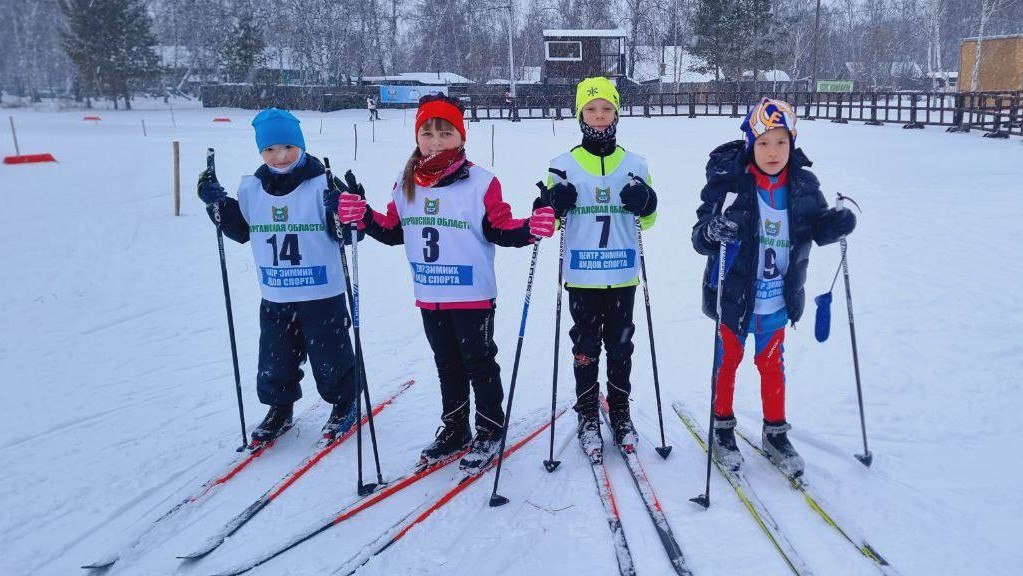 Спортсмены курганских спортивных школ провожают год победами