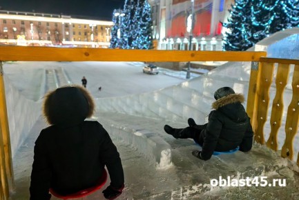 О снежных заносах и накате предупреждают жителей Курганской области за день до Нового года