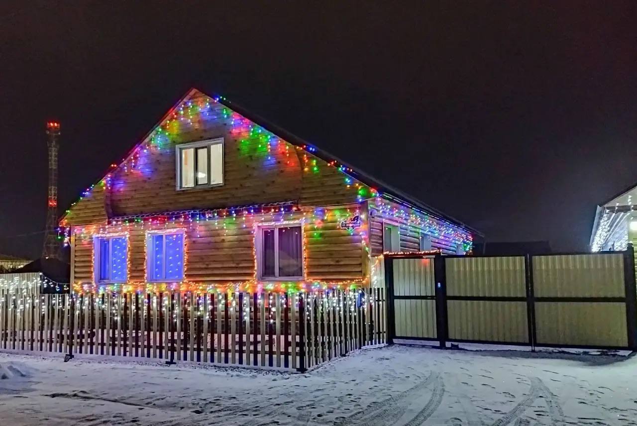 Лебяжьевский округ похорошел к праздникам, на улицах царит новогодняя атмосфера Лебяжьевский округ похорошел к праздникам, на улицах царит новогодняя атмосфера