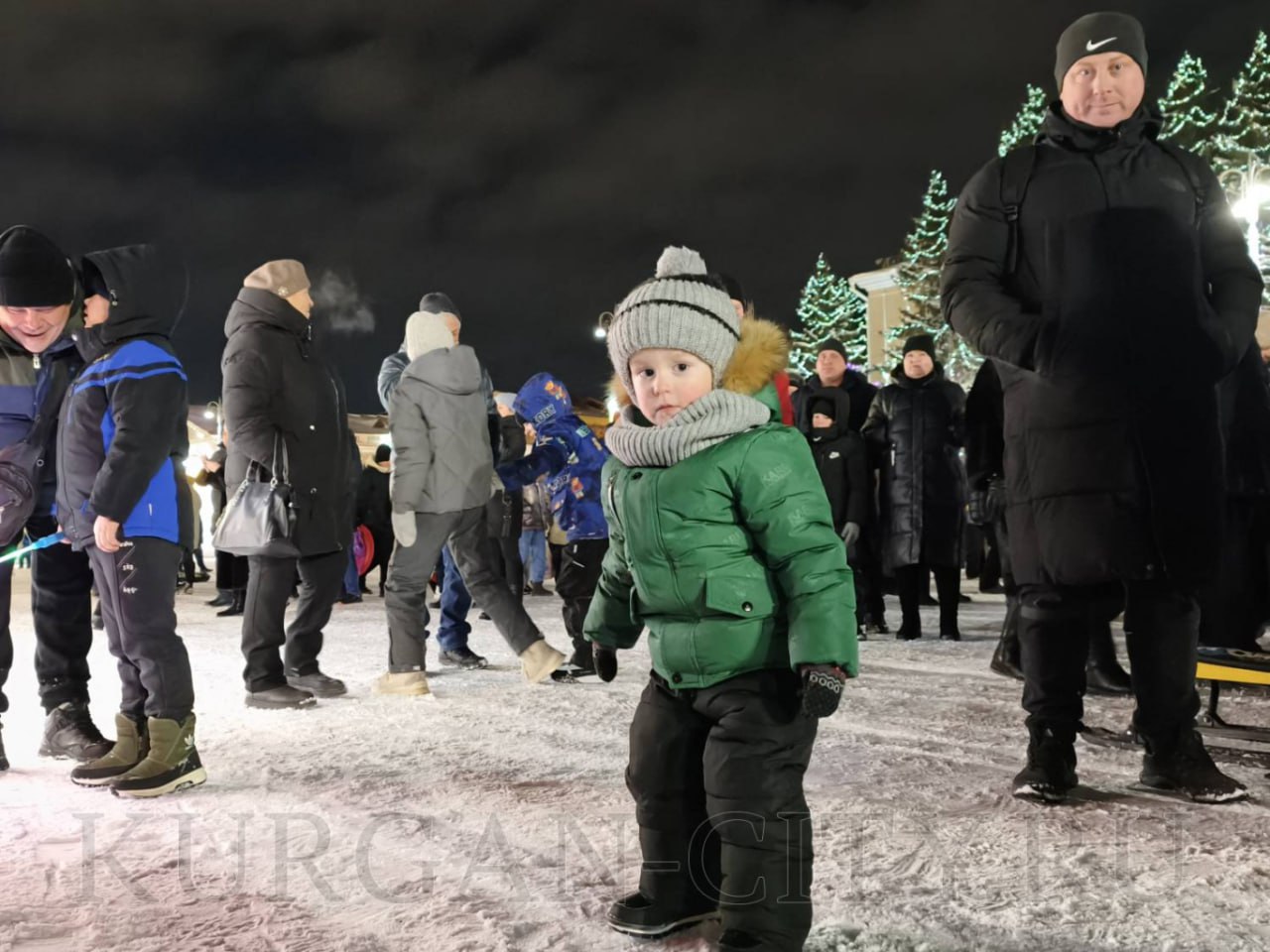 Сегодня вечером на центральной площади Кургана прошла интерактивная программа, посвященная Новому 2026 году и Рождественскому сочельнику Сегодня вечером на центральной площади Кургана прошла интерактивная программа, посвященная Новому 2026 году и Рождественскому сочельнику