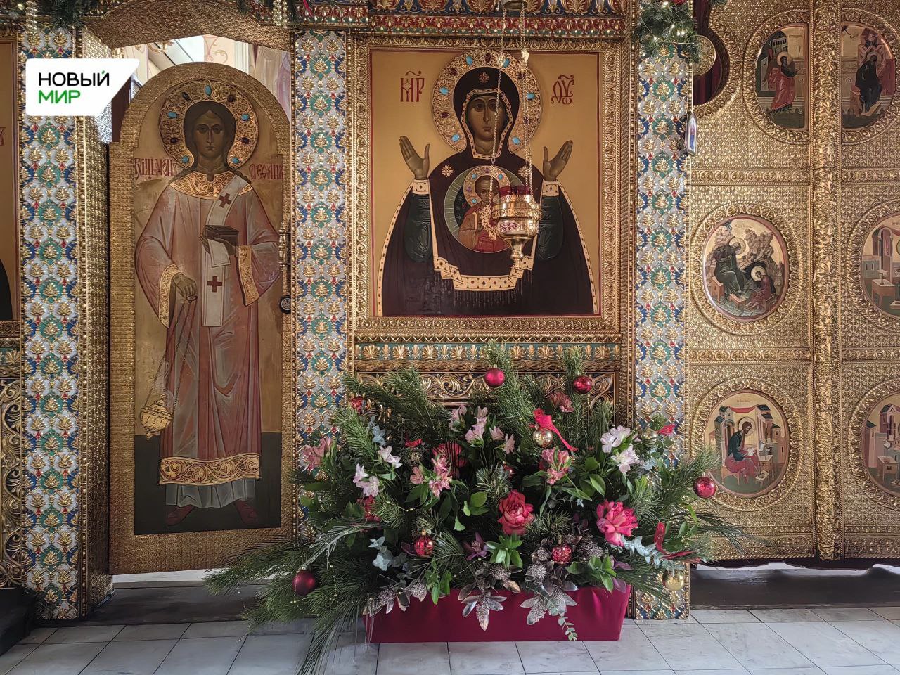 Собор Александра Невского в Кургане украсили к Рождеству Собор Александра Невского в Кургане украсили к Рождеству