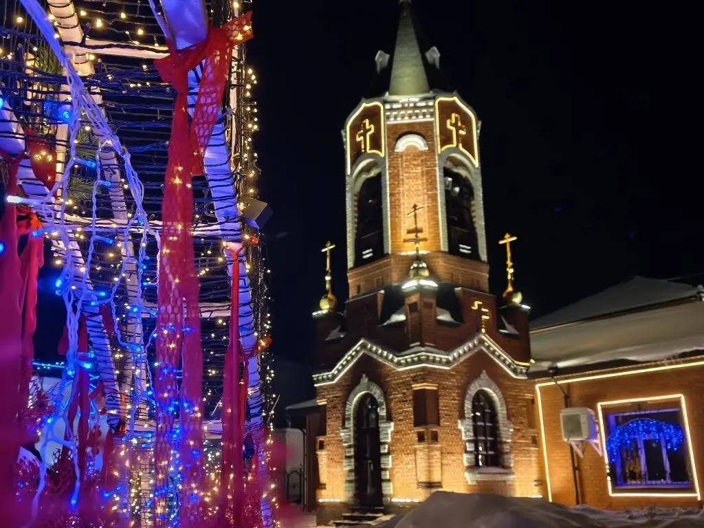 Антон Науменко: Дорогие курганцы!. Поздравляю всех с великим светлым праздником Рождества Христова! Этот праздник – один из самых светлых и значимых, символизирует добро, милосердие и любовь Антон Науменко: Дорогие курганцы!. Поздравляю всех с великим светлым праздником Рождества Христова! Этот праздник – один из самых светлых и значимых, символизирует добро, милосердие и любовь