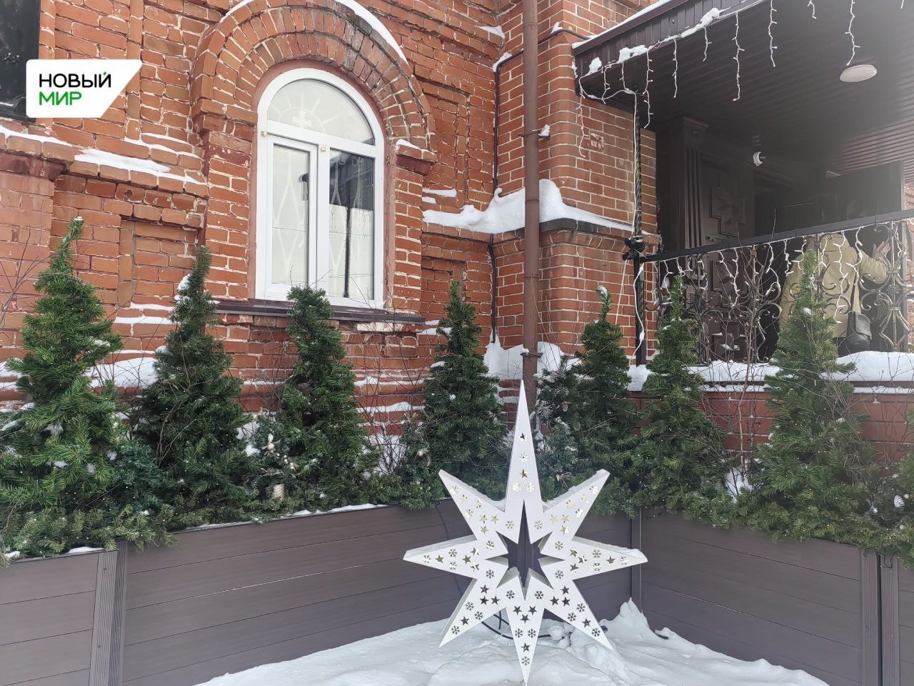 Собор Александра Невского в Кургане украсили к Рождеству Собор Александра Невского в Кургане украсили к Рождеству