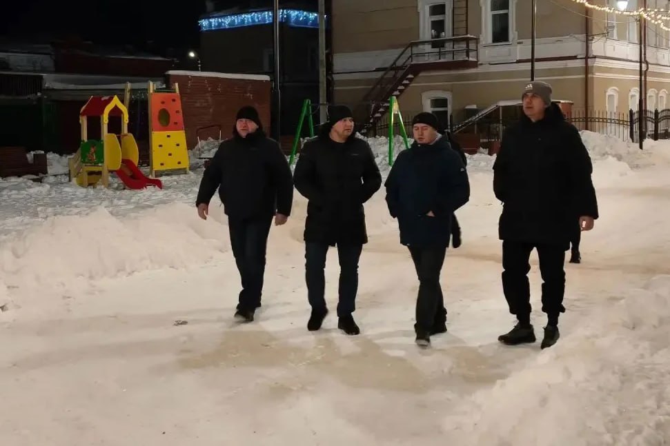 Антон Науменко: Провели с коллегами из департамента развития городского хозяйства и АТИ очередной объезд по уличному освещению Антон Науменко: Провели с коллегами из департамента развития городского хозяйства и АТИ очередной объезд по уличному освещению