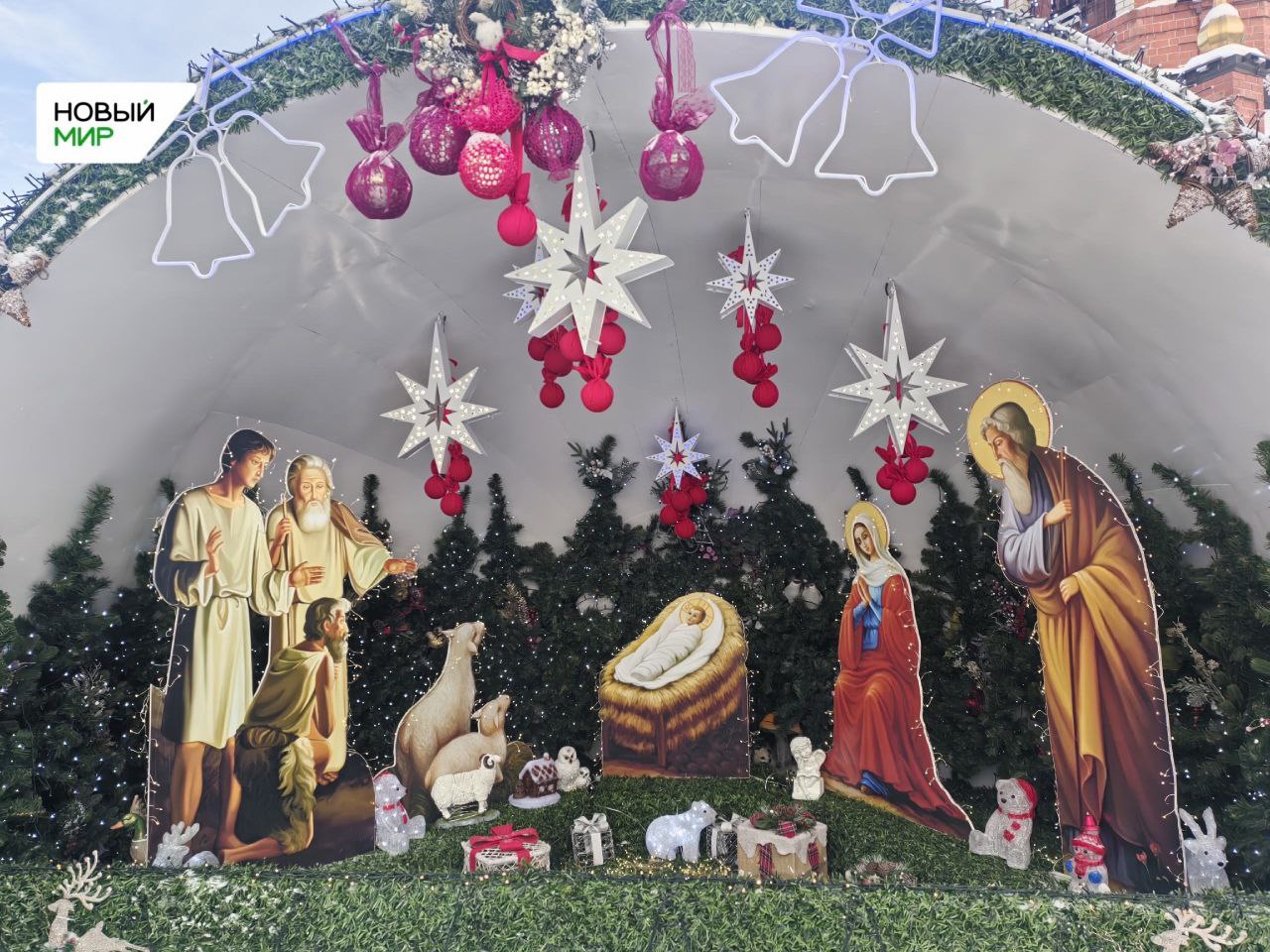 Собор Александра Невского в Кургане украсили к Рождеству Собор Александра Невского в Кургане украсили к Рождеству