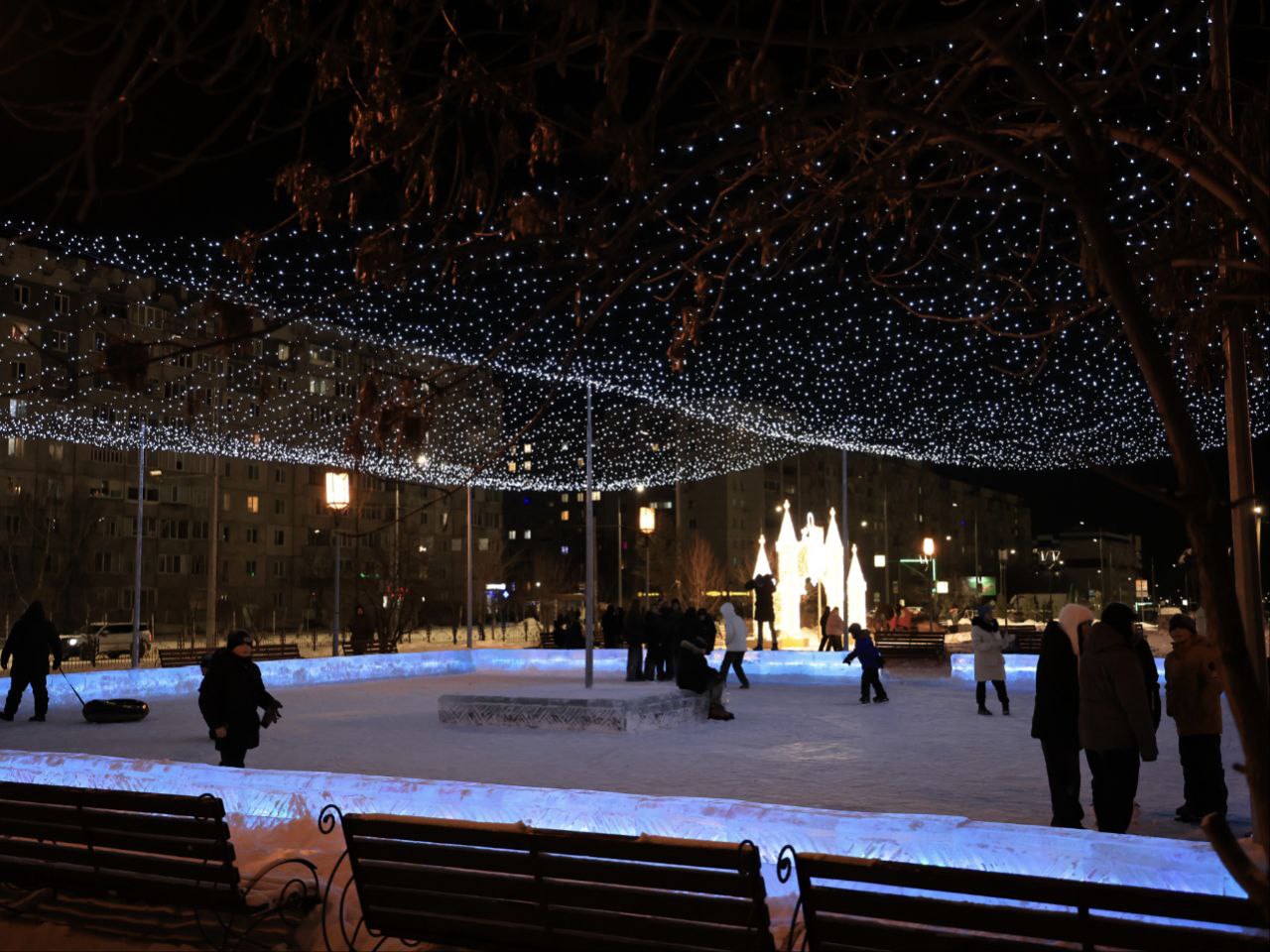 Дорогие друзья, учреждения культуры и спорта приготовили для вас интересную программу на каникулы