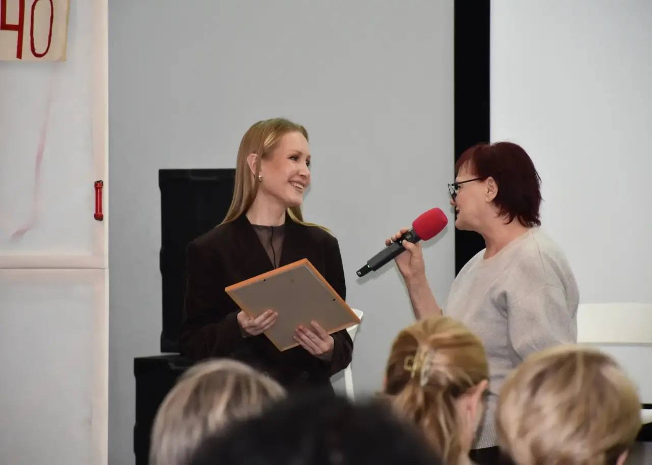 В Кургане, в день памяти Вифлеемских младенцев, состоялся благотворительный показ спектакля «40 минут», посвящённого материнству В Кургане, в день памяти Вифлеемских младенцев, состоялся благотворительный показ спектакля «40 минут», посвящённого материнству