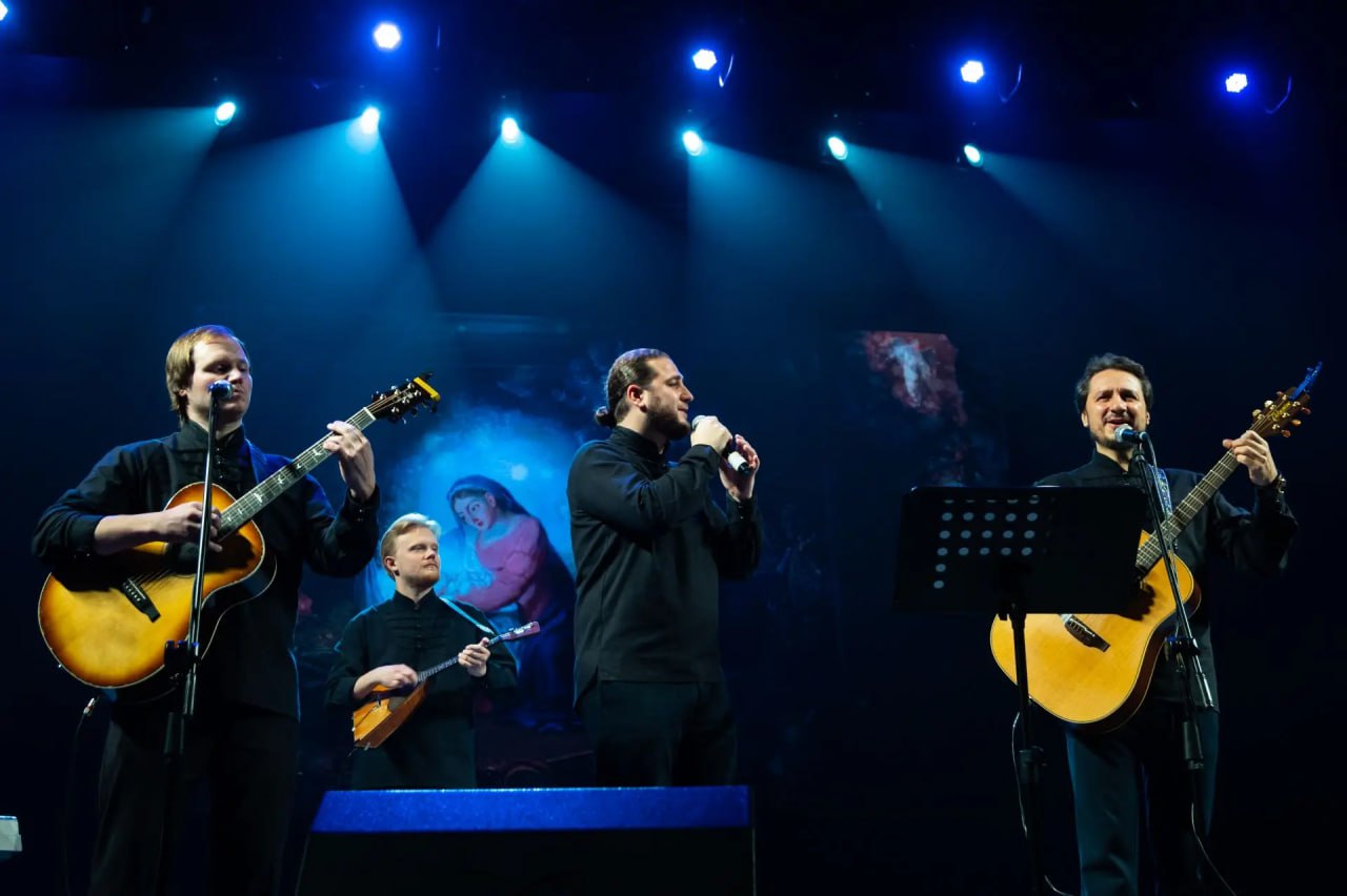 В Кургане выступил музыкальный ансамбль «Родной напев» из Троице-Сергиевой лавры В Кургане выступил музыкальный ансамбль «Родной напев» из Троице-Сергиевой лавры