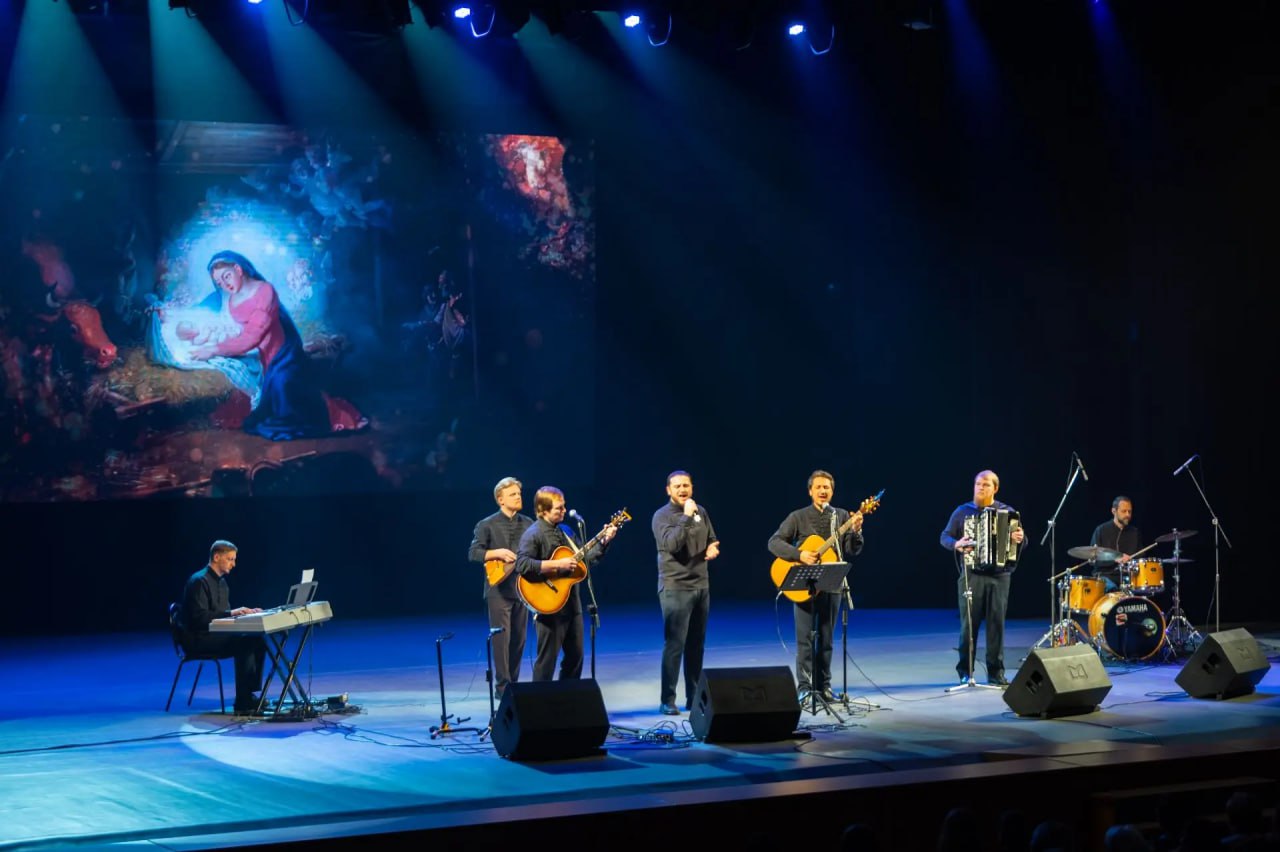 В Кургане выступил музыкальный ансамбль «Родной напев» из Троице-Сергиевой лавры В Кургане выступил музыкальный ансамбль «Родной напев» из Троице-Сергиевой лавры